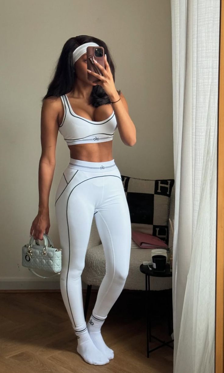 Ensemble Alo yoga